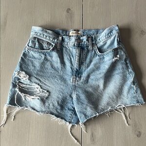 Madewell “The Momjean Short”